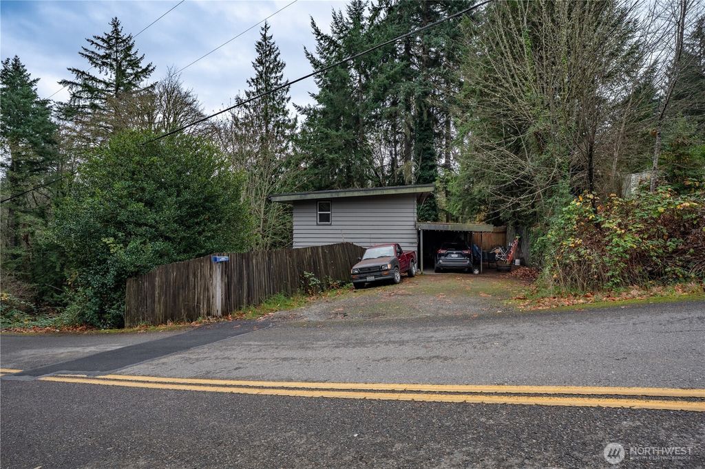 1543 Price Road, Bremerton, WA 98312