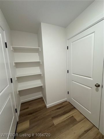 610 N Oak Street, Hackett, AR 72937