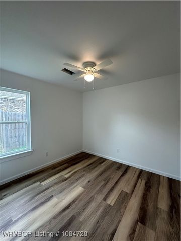 610 N Oak Street, Hackett, AR 72937