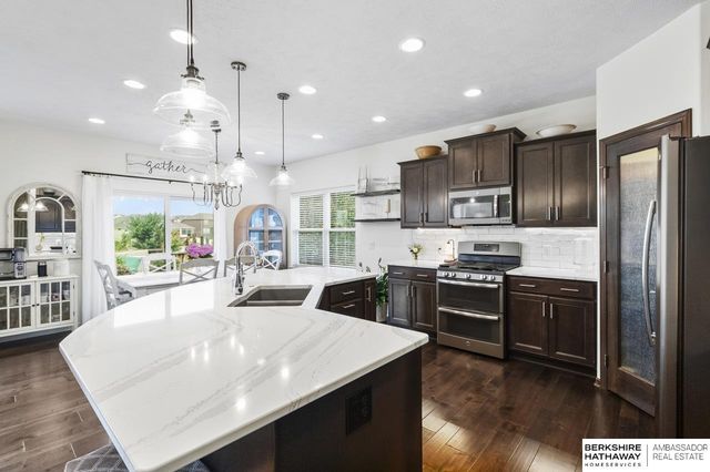 4702 N 208th Street, Elkhorn, NE 68022