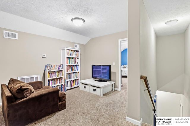 4702 N 208th Street, Elkhorn, NE 68022