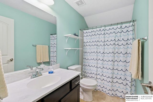 4702 N 208th Street, Elkhorn, NE 68022
