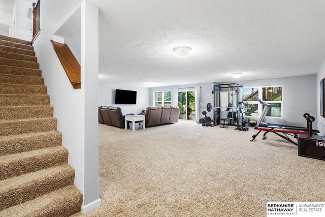 4702 N 208th Street, Elkhorn, NE 68022