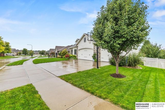 4702 N 208th Street, Elkhorn, NE 68022