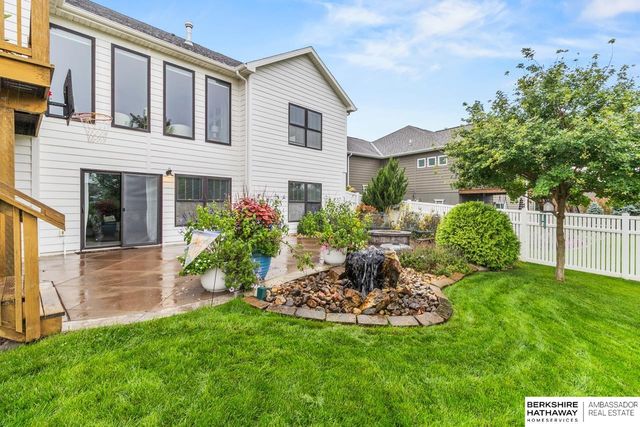 4702 N 208th Street, Elkhorn, NE 68022