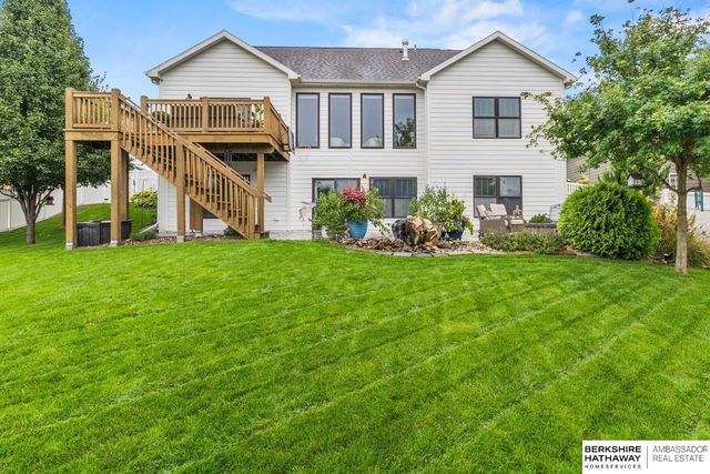 4702 N 208th Street, Elkhorn, NE 68022
