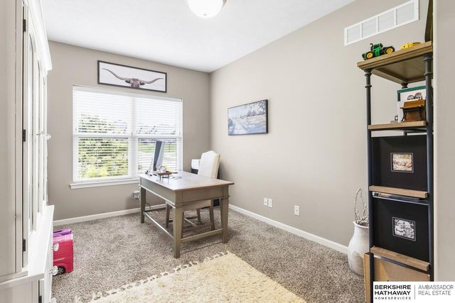 4702 N 208th Street, Elkhorn, NE 68022