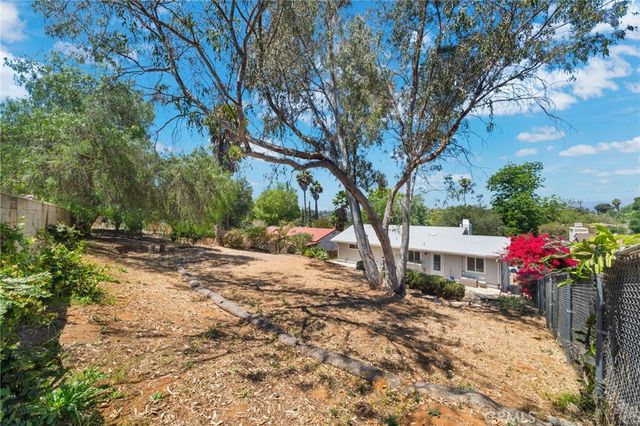 464 E Kalmia, Fallbrook, CA 92028