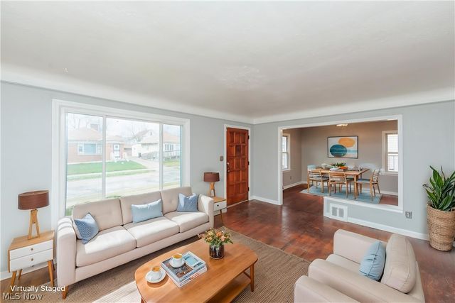 14906 Kingsford Avenue, Cleveland, OH 44128