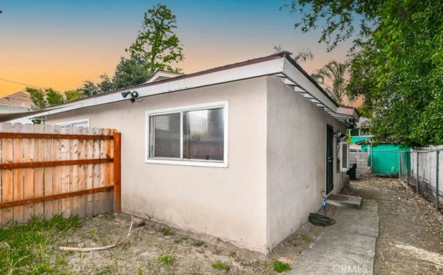 27271 Pacific St, Highland, CA 92346