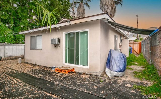 27271 Pacific St, Highland, CA 92346