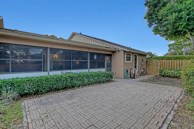 11890 Donlin Drive, Wellington, FL 33414