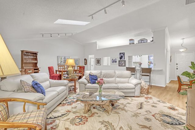 11890 Donlin Drive, Wellington, FL 33414