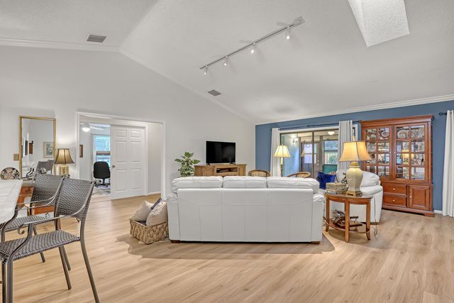 11890 Donlin Drive, Wellington, FL 33414