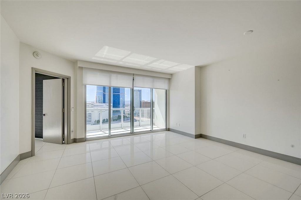 222 Karen Avenue 2204, Las Vegas, NV 89109 — photo 3