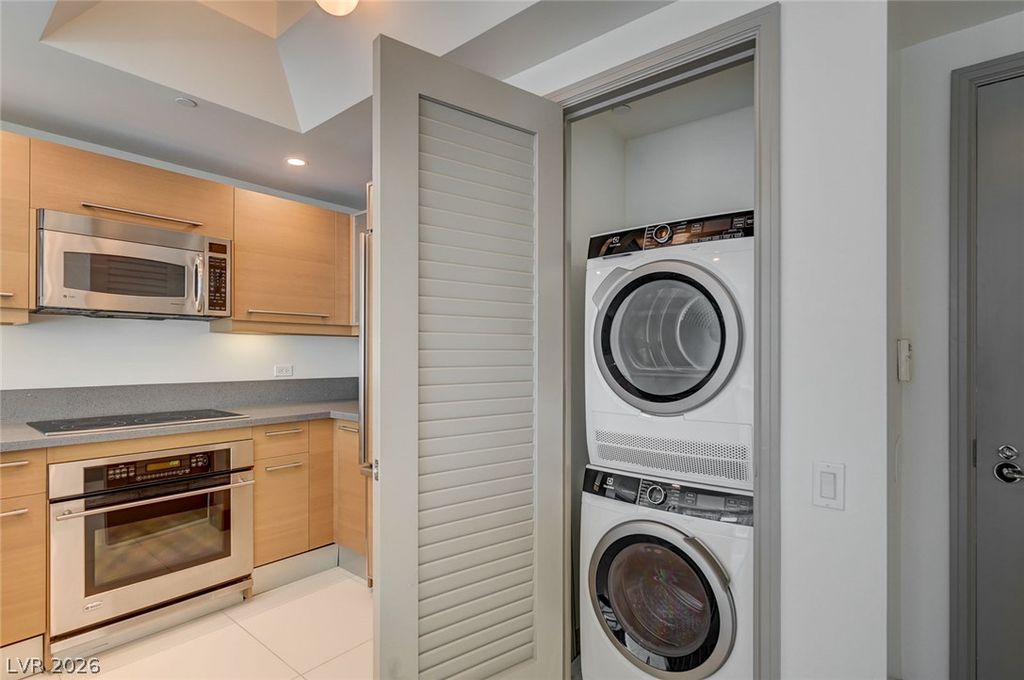 222 Karen Avenue 2204, Las Vegas, NV 89109 — photo 5