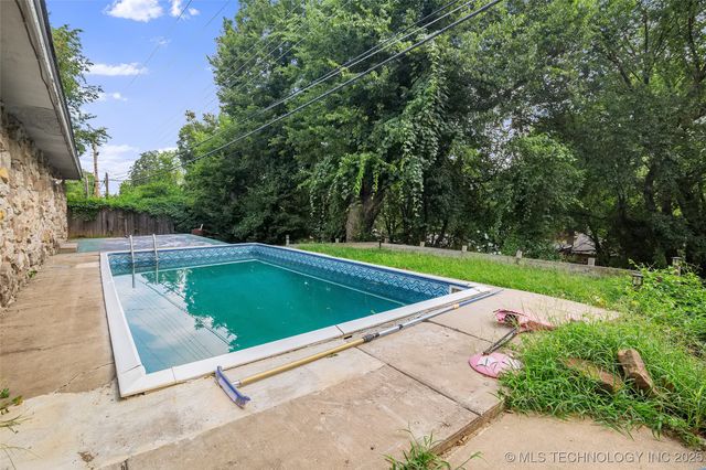 332 Brookline, Bartlesville, OK 74006