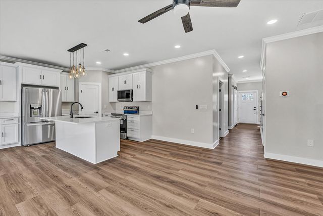 300 ANDERSON ST, Rocky Mount, VA 24151