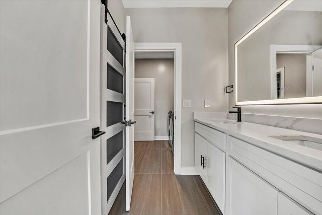 300 ANDERSON ST, Rocky Mount, VA 24151