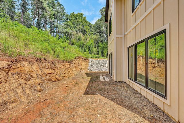 300 ANDERSON ST, Rocky Mount, VA 24151