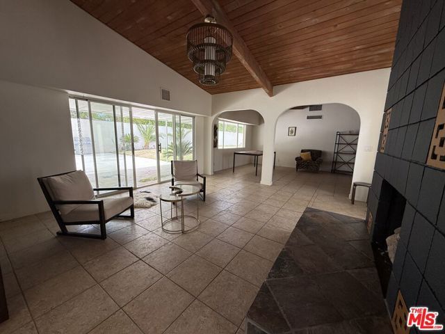 2341 N Duane Road, Palm Springs, CA 92262