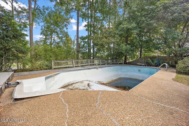 512 Dixton Drive, Brandon, MS 39047