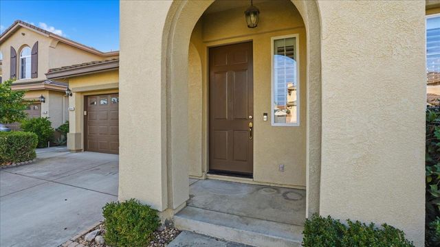 3014 Great Egret Way, Sacramento, CA 95834