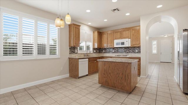 3014 Great Egret Way, Sacramento, CA 95834