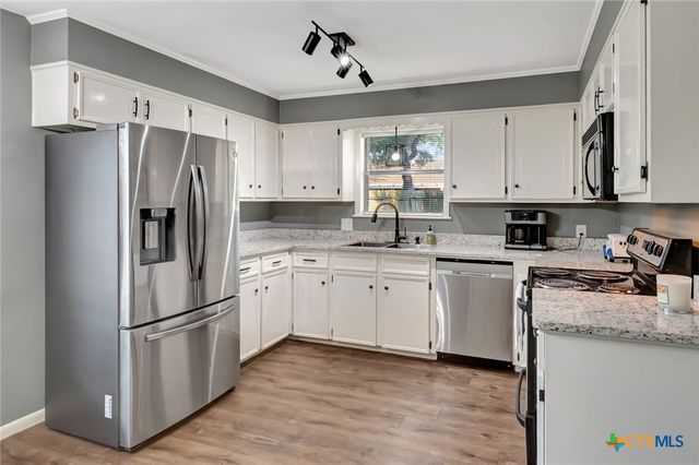 111 Concord Lane, Victoria, TX 77901