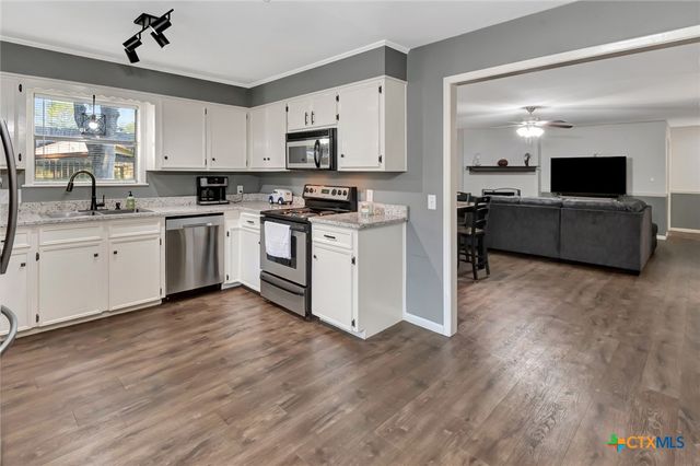 111 Concord Lane, Victoria, TX 77901