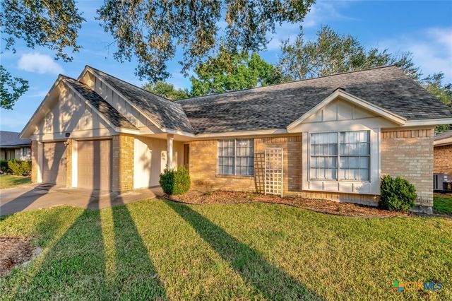 111 Concord Lane, Victoria, TX 77901