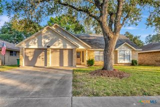 111 Concord Lane, Victoria, TX 77901