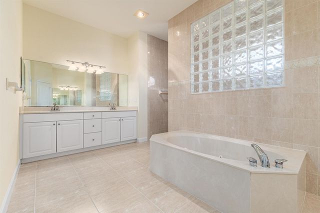 5339 NW Milner Drive, Port St. Lucie, FL 34983