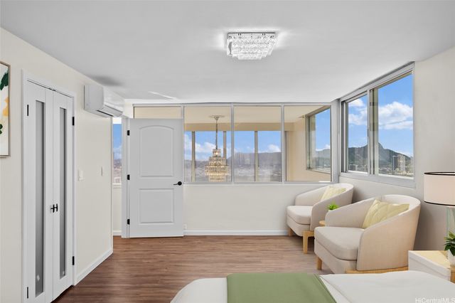 555 University Avenue PH1, Honolulu, HI 96826