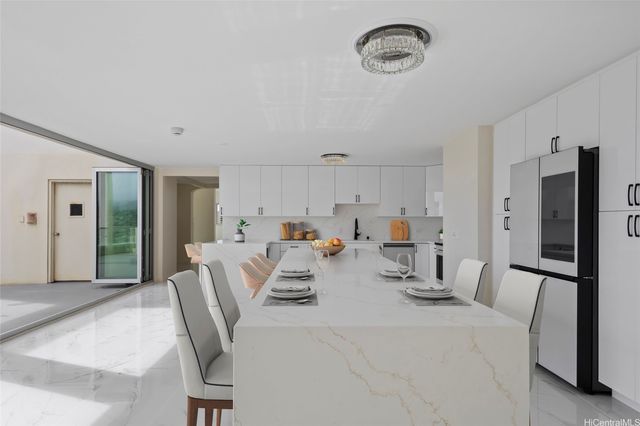 555 University Avenue PH1, Honolulu, HI 96826