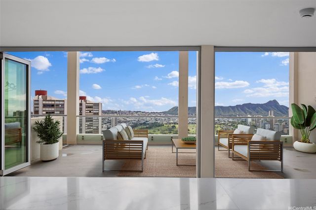 555 University Avenue PH1, Honolulu, HI 96826