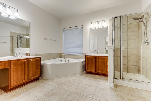 592 Burning Oak Drive, Frisco, TX 75036