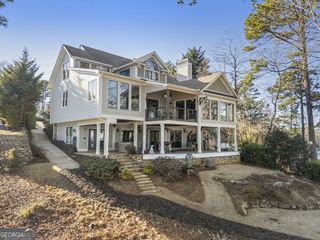 6402 Lakeview Drive, Buford, GA 30518