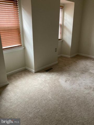 11846 CRITTON CIR, Woodbridge, VA 22192