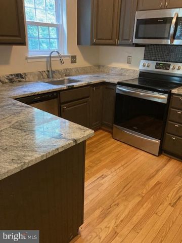 11846 CRITTON CIR, Woodbridge, VA 22192