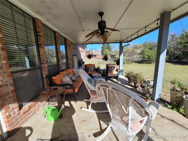 158 N Spinnaker Run, Stigler, OK 74462