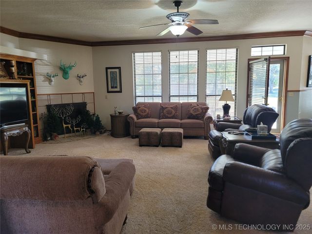 158 N Spinnaker Run, Stigler, OK 74462