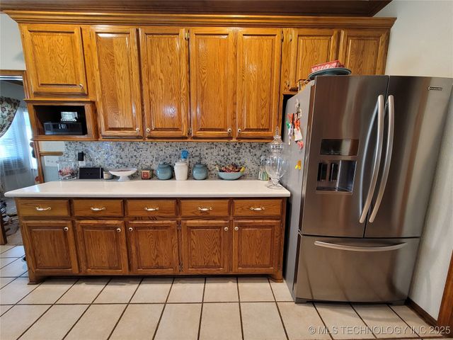 158 N Spinnaker Run, Stigler, OK 74462