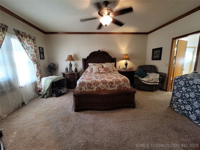 158 N Spinnaker Run, Stigler, OK 74462