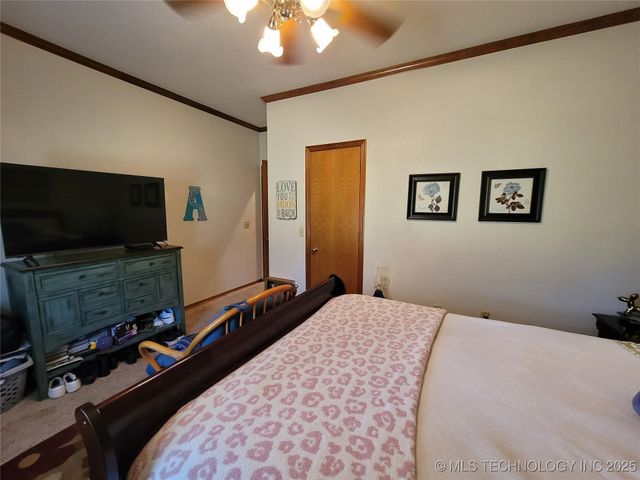 158 N Spinnaker Run, Stigler, OK 74462