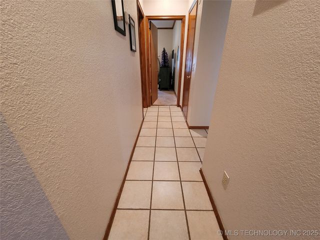 158 N Spinnaker Run, Stigler, OK 74462