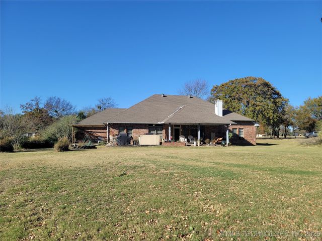 158 N Spinnaker Run, Stigler, OK 74462