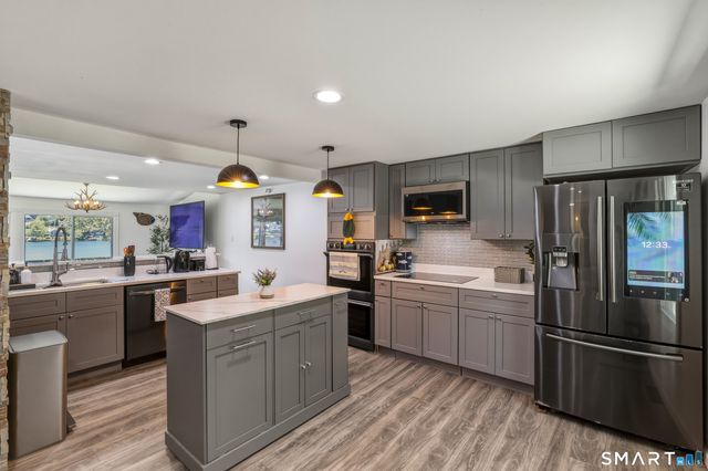 160 Lake Plymouth Boulevard, Plymouth, CT 06782