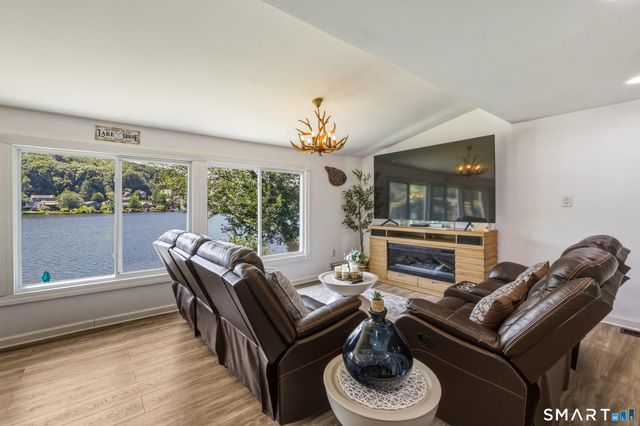 160 Lake Plymouth Boulevard, Plymouth, CT 06782