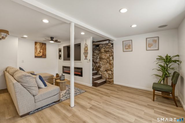160 Lake Plymouth Boulevard, Plymouth, CT 06782